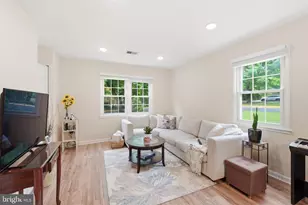 7709 Matisse Way, Springfield, VA 22153 - Photo 4