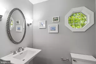 12754 Kinship Dr, Herndon, VA 20171 - Photo 26