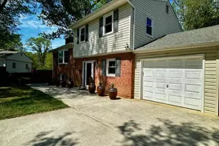 3302 Chicamuxen Ct, Falls Church, VA 22041 - Photo 2
