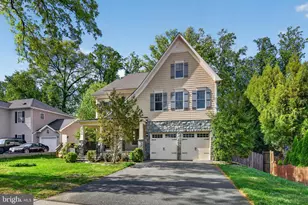 2134 Haycock Rd, Falls Church, VA 22043 - Photo 2
