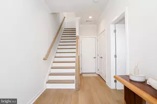 14301 Beckett Glen Cir, Chantilly, VA 20151 - Photo 6