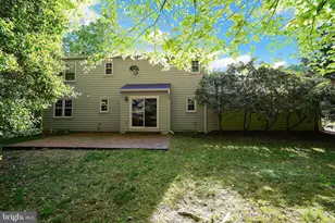 7706 Lakeloft Ct, Fairfax Station, VA 22039 - Photo 8