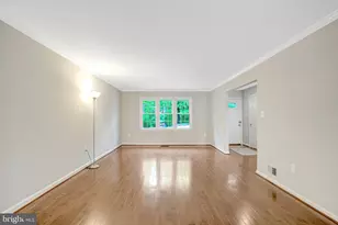 6402 Seven Oaks Ct, Falls Church, VA 22042 - Photo 8
