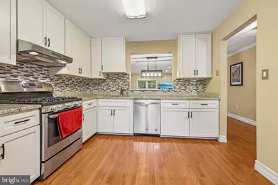 7876 Newport Glen Pass, Annandale, VA 22003 - Photo 10