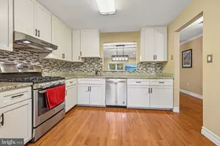 7876 Newport Glen Pass, Annandale, VA 22003 - Photo 10