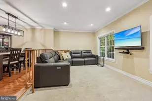 7876 Newport Glen Pass, Annandale, VA 22003 - Photo 4