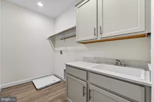 606 Meadow Ln SW, Vienna, VA 22180 - Photo 56