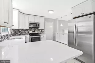 6450 Old Chesterbrook Rd, McLean, VA 22101 - Photo 12