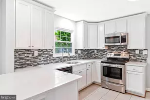 6450 Old Chesterbrook Rd, McLean, VA 22101 - Photo 2