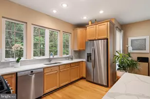 6737 Applemint Ln, Alexandria, VA 22310 - Photo 8