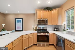 6737 Applemint Ln, Alexandria, VA 22310 - Photo 10