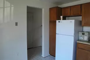8029 Edinburgh Dr, Springfield, VA 22153 - Photo 4