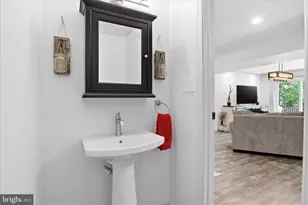 7599 Woodstown Dr, Springfield, VA 22153 - Photo 28