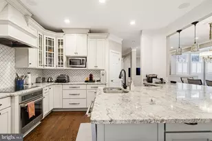 3943 Highland Oaks Dr, Fairfax, VA 22033 - Photo 4