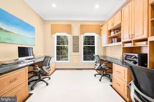1090 Mill Field Ct, Great Falls, VA 22066 - Photo 30
