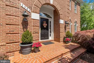 1090 Mill Field Ct, Great Falls, VA 22066 - Photo 6