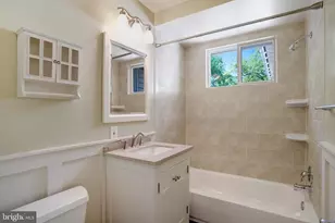 5300 Kings Park Dr, Springfield, VA 22151 - Photo 20