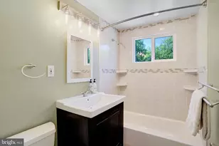 5300 Kings Park Dr, Springfield, VA 22151 - Photo 34