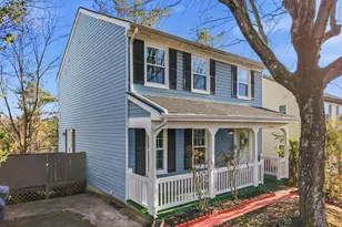 9145 School Craft Ln, Burke, VA 22015 - Photo 2
