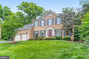 13772 Laurel Rock Dr, Clifton, VA 20124 - Photo 2