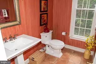 11379 Seneca Knoll Dr, Great Falls, VA 22066 - Photo 24