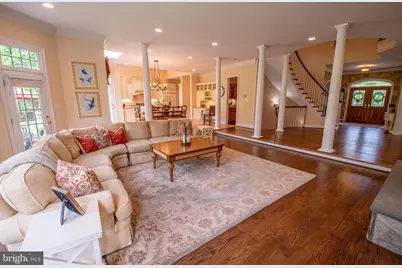 11379 Seneca Knoll Drive, Great Falls, VA 22066 - Photo 4