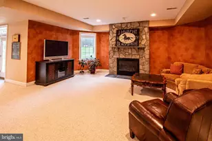 11379 Seneca Knoll Dr, Great Falls, VA 22066 - Photo 48