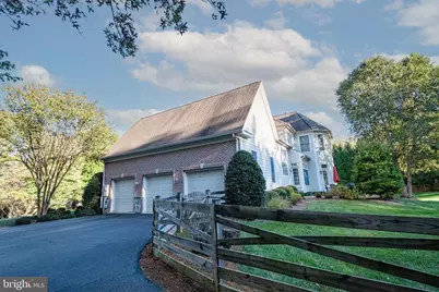 11379 Seneca Knoll Drive, Great Falls, VA 22066 - Photo 4