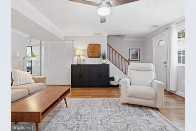 7027 Bryant Towne Court, Alexandria, VA 22306 - Photo 10