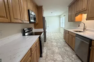 1502 Cerritos Ct, Vienna, VA 22182 - Photo 4