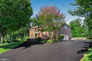 2954 Bonds Ridge Ct, Oakton, VA 22124 - Photo 8