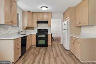 4984 Swinton Dr, Fairfax, VA 22032 - Photo 14