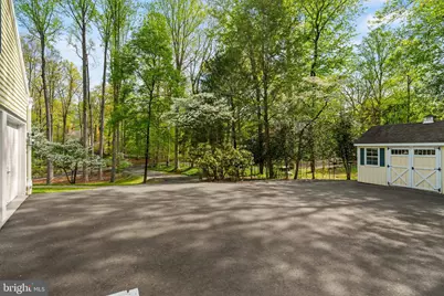 9201 Potomac Woods Lane, Great Falls, VA 22066 - Photo 6