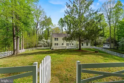 9201 Potomac Woods Lane, Great Falls, VA 22066 - Photo 4