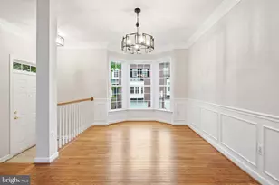 8908 Royal Hannah Ln, Fairfax, VA 22031 - Photo 14