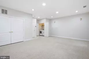 8908 Royal Hannah Ln, Fairfax, VA 22031 - Photo 48