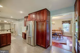 9518 Heathwood Ct, Burke, VA 22015 - Photo 12