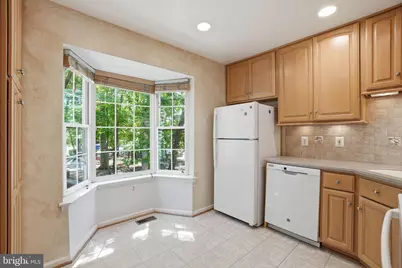 2391 Hunters Square Court, Reston, VA 20191 - Photo 6