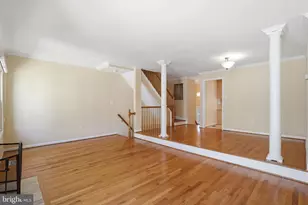 2391 Hunters Square Ct, Reston, VA 20191 - Photo 4