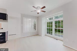 3929 Clares Ct, Fairfax, VA 22033 - Photo 16