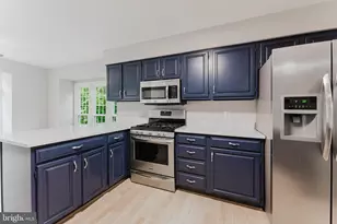 3929 Clares Ct, Fairfax, VA 22033 - Photo 22
