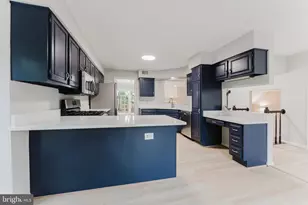 3929 Clares Ct, Fairfax, VA 22033 - Photo 18