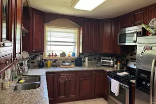 6105 Munson Hill Rd, Falls Church, VA 22044 - Photo 8