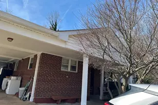 6105 Munson Hill Rd, Falls Church, VA 22044 - Photo 16