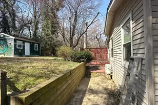6105 Munson Hill Rd, Falls Church, VA 22044 - Photo 12
