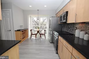 6191 Wellington Commons Dr, Alexandria, VA 22310 - Photo 4
