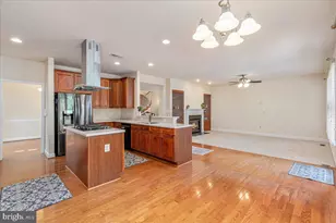 5645 Tower Hill Cir, Alexandria, VA 22315 - Photo 4