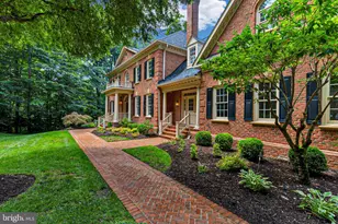 8600 Cathedral Forest Dr, Fairfax Station, VA 22039 - Photo 6
