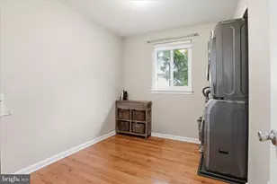 6809 Rolling Rd, Springfield, VA 22152 - Photo 28