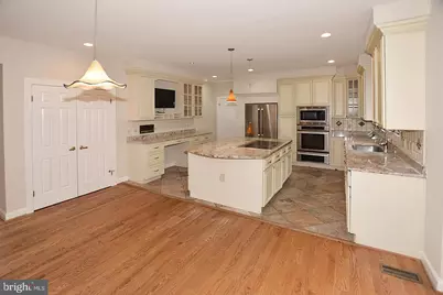 10190 Akhtamar Drive, Great Falls, VA 22066 - Photo 12
